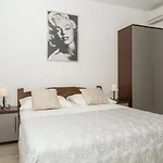 Appartement Bilin San