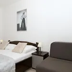 Bilin San Apartamento Baška Voda