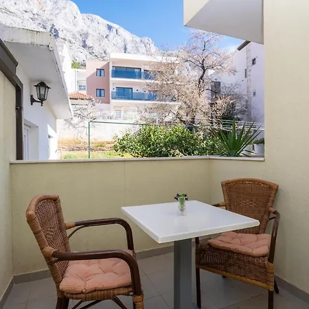 Bilin San Apartment