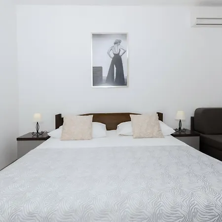 Apartment Bilin San Baska Voda