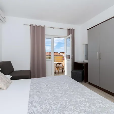 Bilin San Apartment Baska Voda
