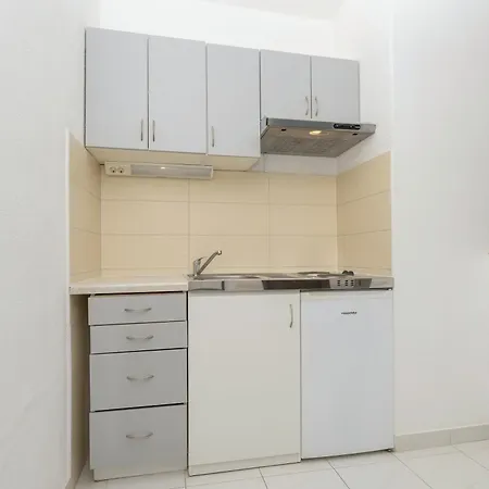 Bilin San Apartment