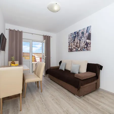 Apartment Bilin San