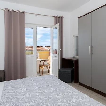 Apartment Bilin San Baska Voda